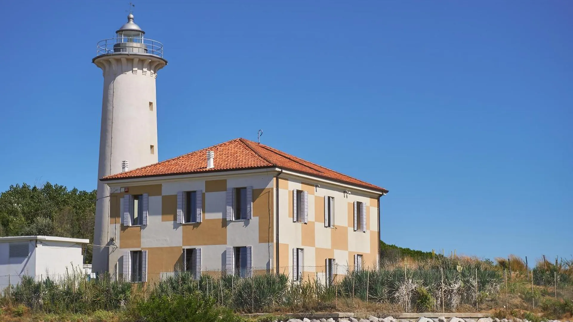 Beachfront Two-Room Apartment For 5 Guests Bibione 0*,  Italy