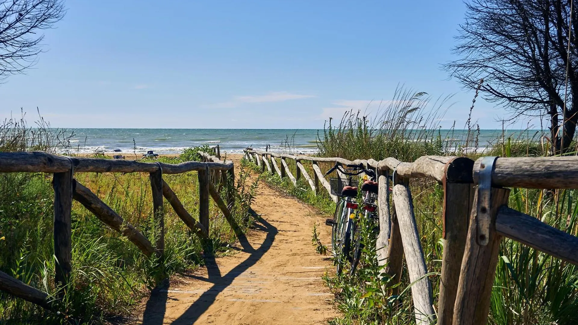 Beachfront Two-Room Apartment For 5 Guests Bibione 0*,