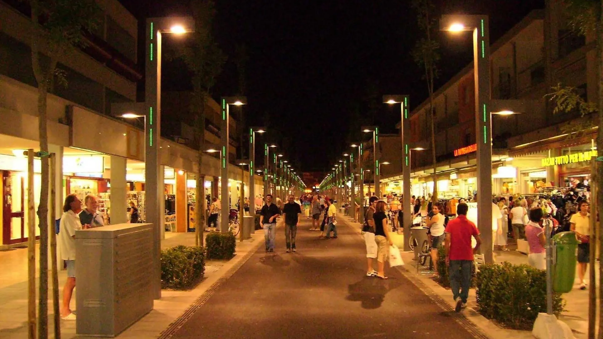Beachfront Two-Room Apartment For 5 Guests Bibione