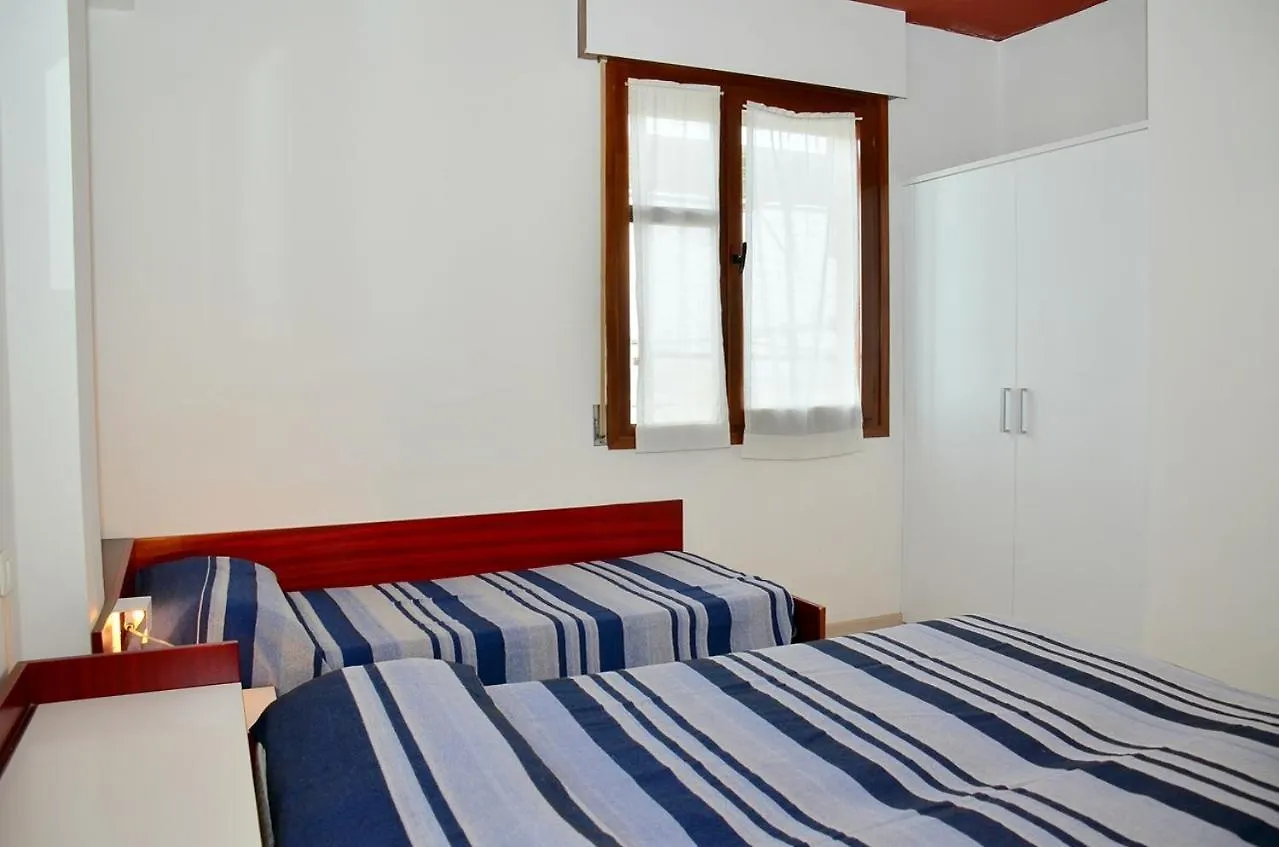 Beachfront Two-Room Apartment For 5 Guests Bibione