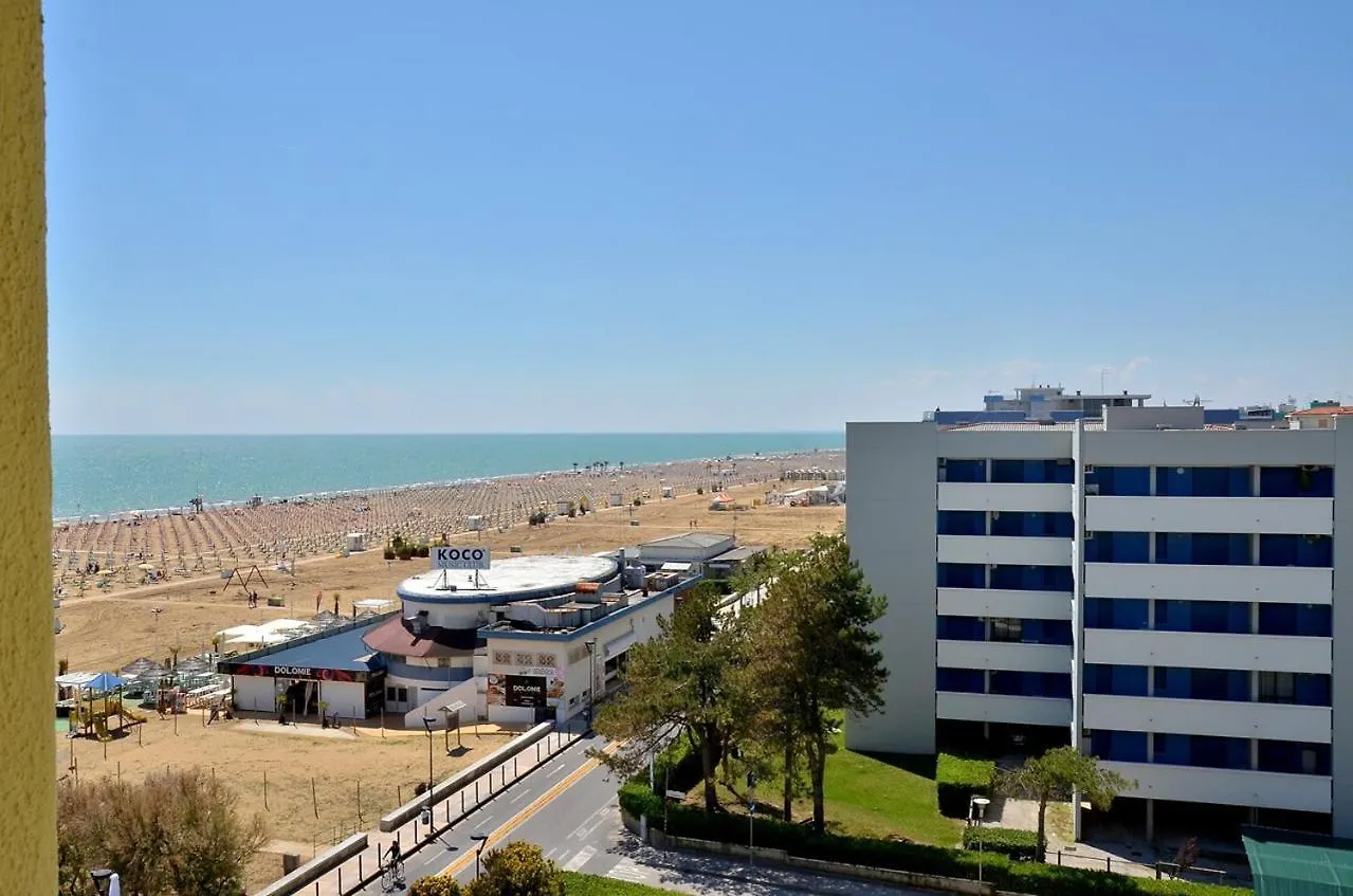 Beachfront Two-Room Apartment For 5 Guests Bibione